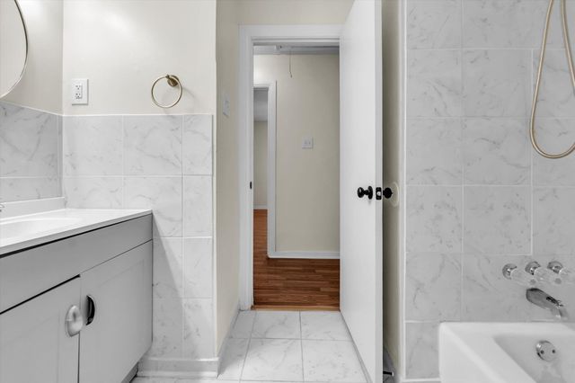 4890 FERNBROOK DR, Memphis, TN 38118