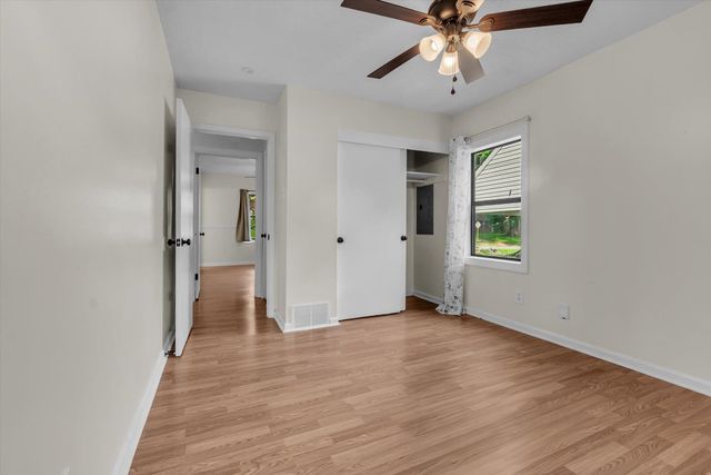 4890 FERNBROOK DR, Memphis, TN 38118