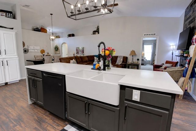 305 FAIRFIELD DRIVE, Sanford, FL 32771