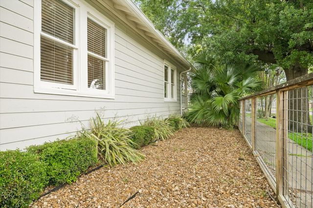 1201 Tulane Street, Houston, TX 77008