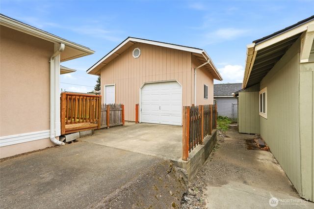 804 N 3rd Street, Renton, WA 98057