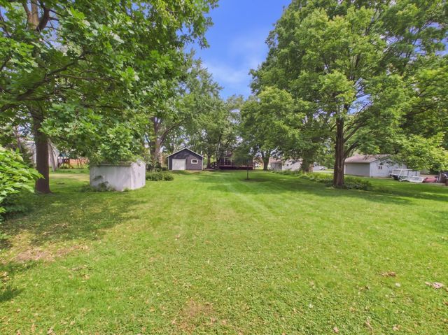 660 County Road D E, Little Canada, MN 55117