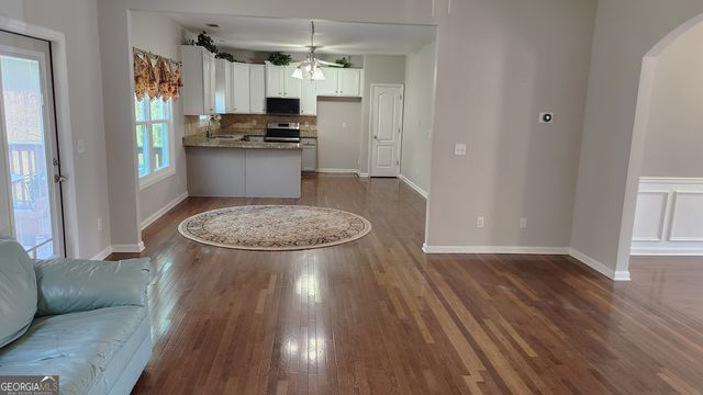 419 Long Shore Way, Newnan, GA 30265