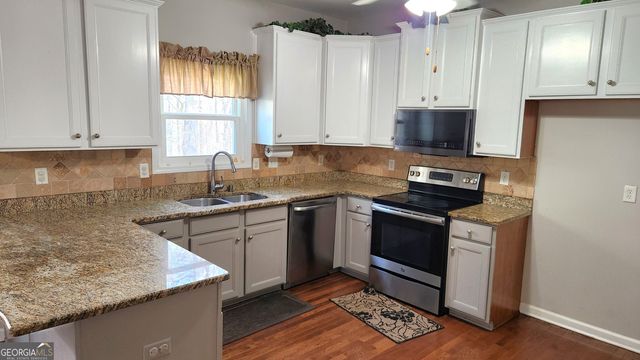 419 Long Shore Way, Newnan, GA 30265