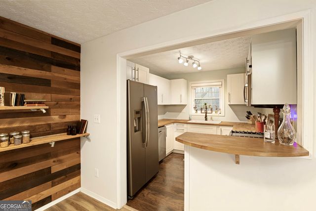 310 Natchez Trace, Atlanta, GA 30350