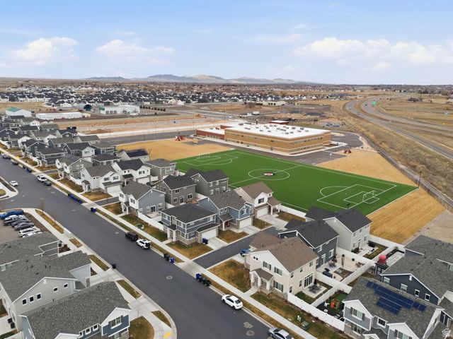 2126 W LYDIA LN, Syracuse, UT 84075