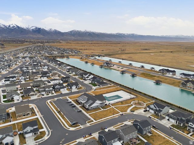 2126 W LYDIA LN, Syracuse, UT 84075