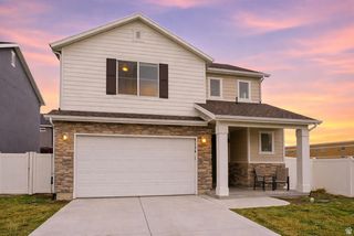 2126 W LYDIA LN, Syracuse, UT 84075