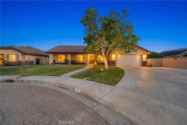 3766 W Avenue J14, Lancaster, CA 93536
