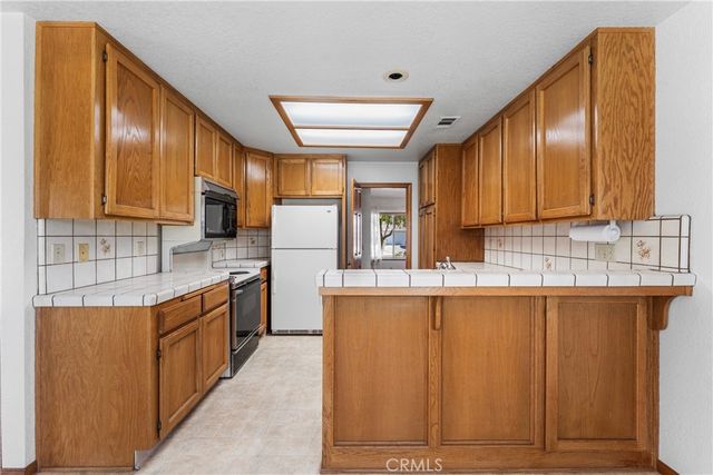 3766 W Avenue J14, Lancaster, CA 93536