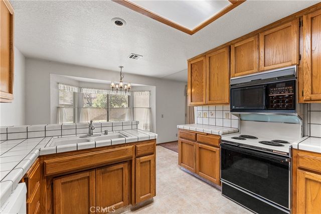 3766 W Avenue J14, Lancaster, CA 93536