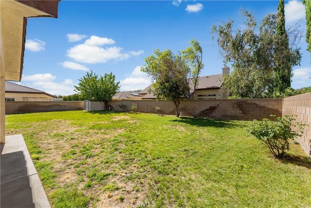 3766 W Avenue J14, Lancaster, CA 93536