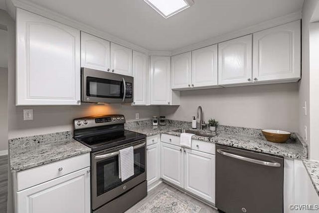 102 Hargrave Ave, Colonial Heights, VA 23834