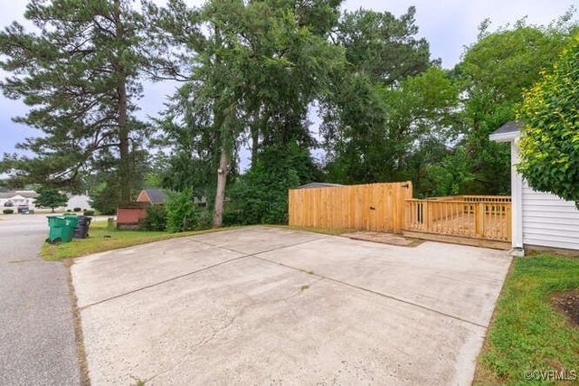 102 Hargrave Ave, Colonial Heights, VA 23834