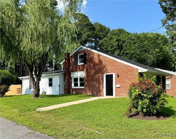 102 Hargrave Ave, Colonial Heights, VA 23834