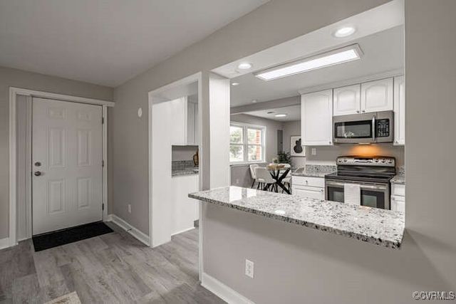 102 Hargrave Ave, Colonial Heights, VA 23834
