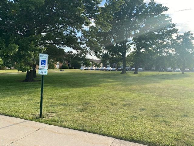 8880 GOLF Road 2C, Des Plaines, IL 60016