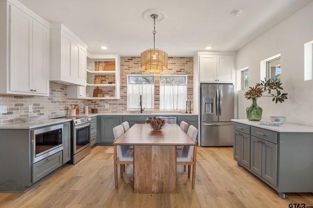 22950 Autumn Woods Trl, Flint, TX 75762