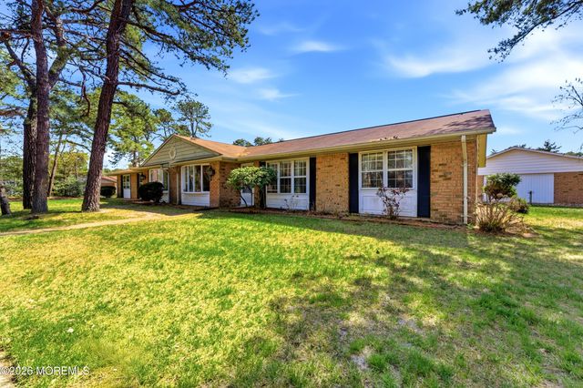 16B Cambridge Circle, Manchester, NJ 08759