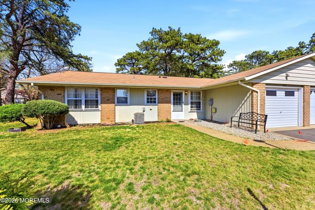 16B Cambridge Circle, Manchester, NJ 08759