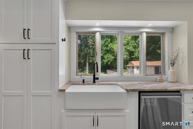 8 Catherine Drive, Prospect, CT 06712