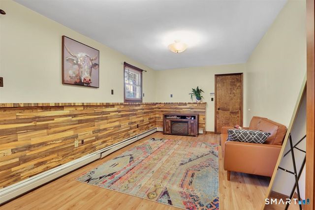 8 Catherine Drive, Prospect, CT 06712