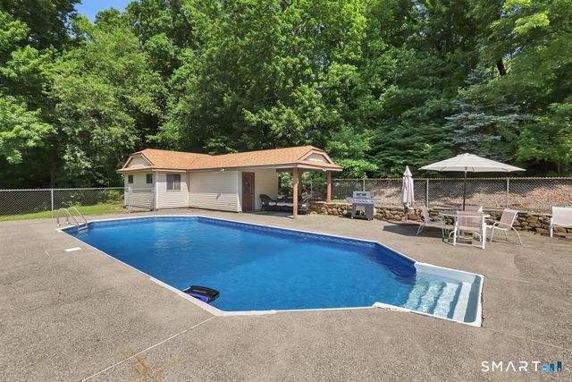 8 Catherine Drive, Prospect, CT 06712