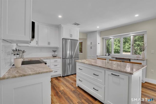 8 Catherine Drive, Prospect, CT 06712