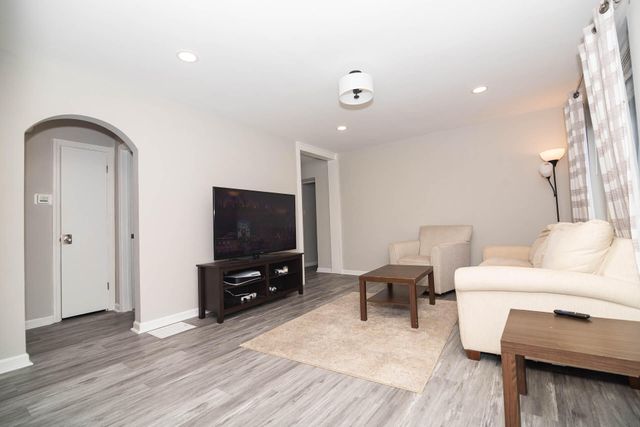 714 Sharon Drive, Taylor Mill, KY 41015