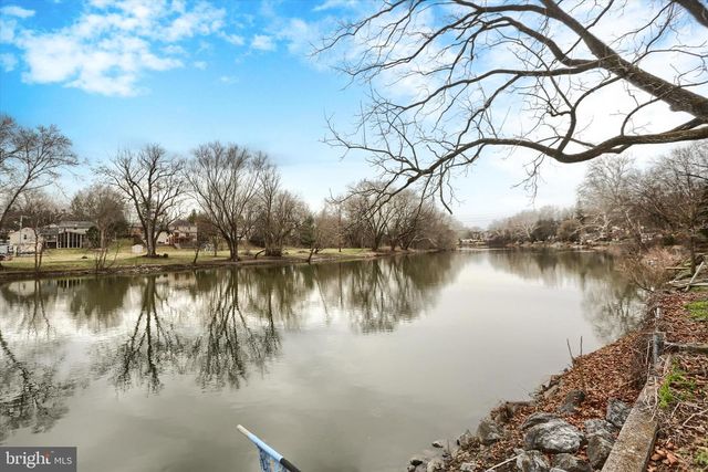 5605 CREEKVIEW RD, Mechanicsburg, PA 17050