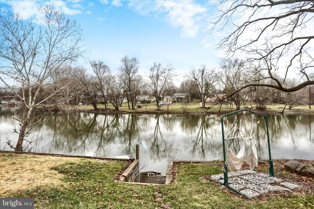 5605 CREEKVIEW RD, Mechanicsburg, PA 17050