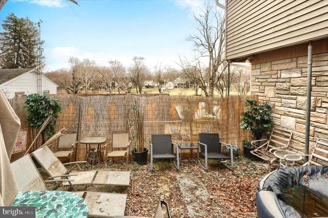 5605 CREEKVIEW RD, Mechanicsburg, PA 17050