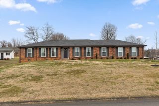 8113 Holly Hills Lane, Chattanooga, TN 37421