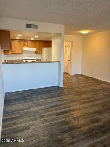 3810 N MARYVALE Parkway 1049, Phoenix, AZ 85031