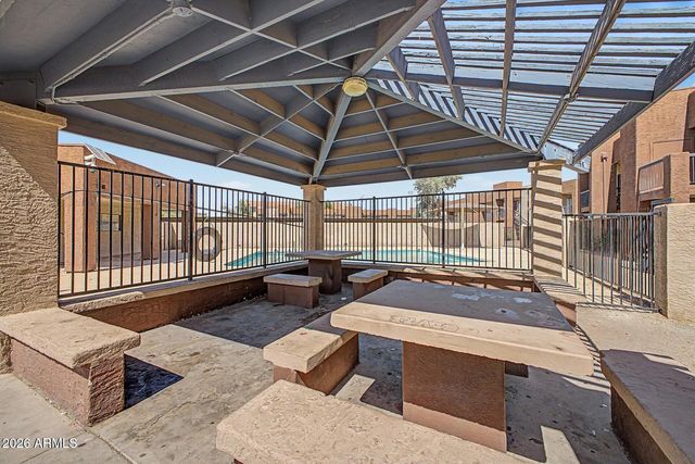 3810 N MARYVALE Parkway 1049, Phoenix, AZ 85031