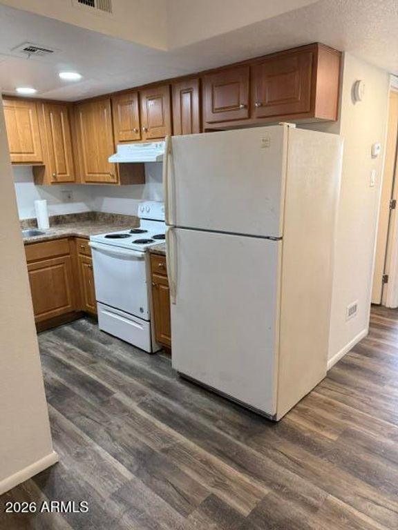3810 N MARYVALE Parkway 1049, Phoenix, AZ 85031 — photo 3