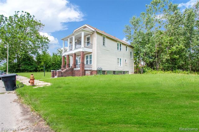 13484 Maine Street, Hamtramck, MI 48212