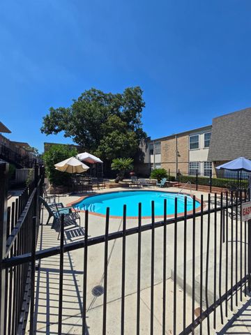 5550 N Braeswood Boulevard 43, Houston, TX 77096