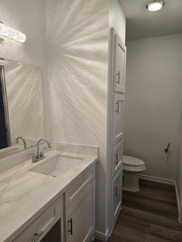 5550 N Braeswood Boulevard 43, Houston, TX 77096