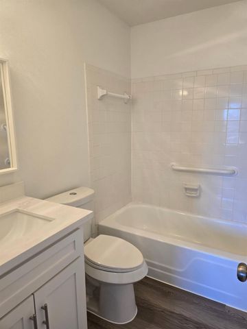 5550 N Braeswood Boulevard 43, Houston, TX 77096