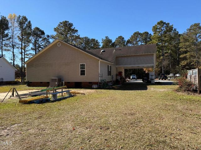 5559 Devils Racetrack Road, Four Oaks, NC 27524