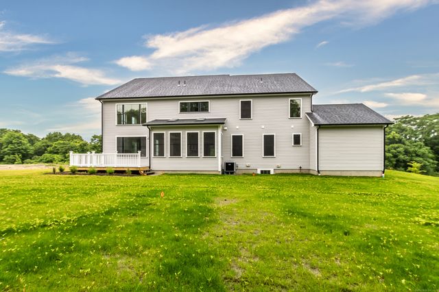 16 Twin Valley Road, East Lyme, CT 06333