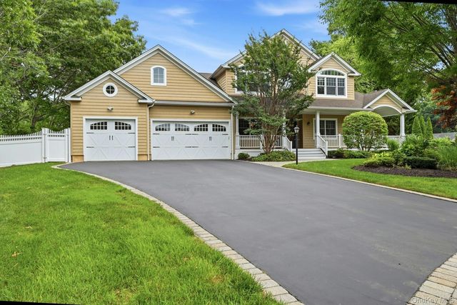 12 Glenridge Lane, Kings Park, NY 11754