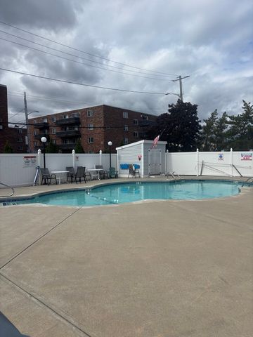 175 Ward St 60, Revere, MA 02151
