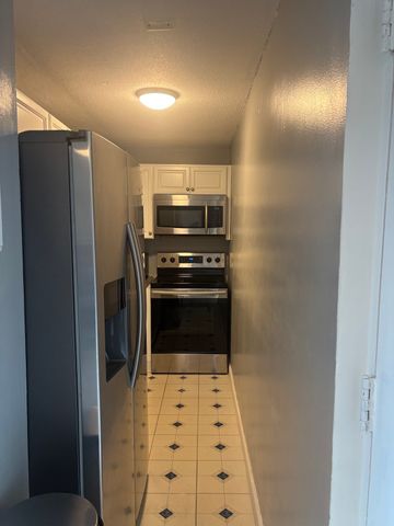 175 Ward St 60, Revere, MA 02151