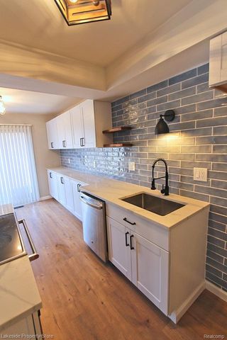 24417 Quad Park Lane, Clinton Charter Township, MI 48035