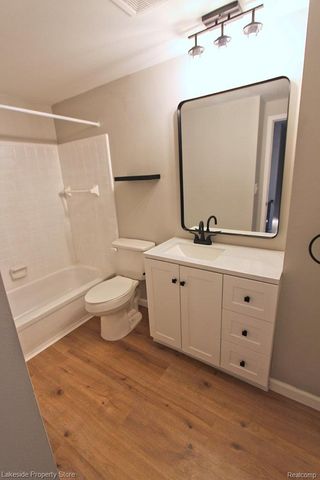 24417 Quad Park Lane, Clinton Charter Township, MI 48035