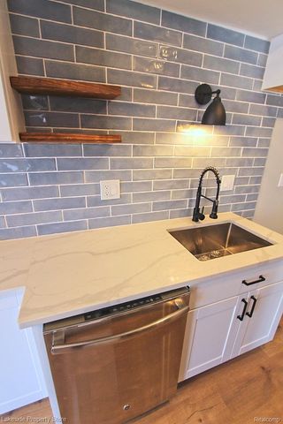 24417 Quad Park Lane, Clinton Charter Township, MI 48035