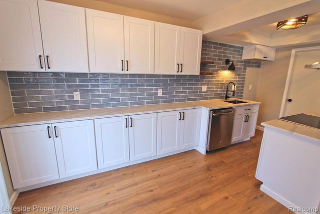 24417 Quad Park Lane, Clinton Charter Township, MI 48035