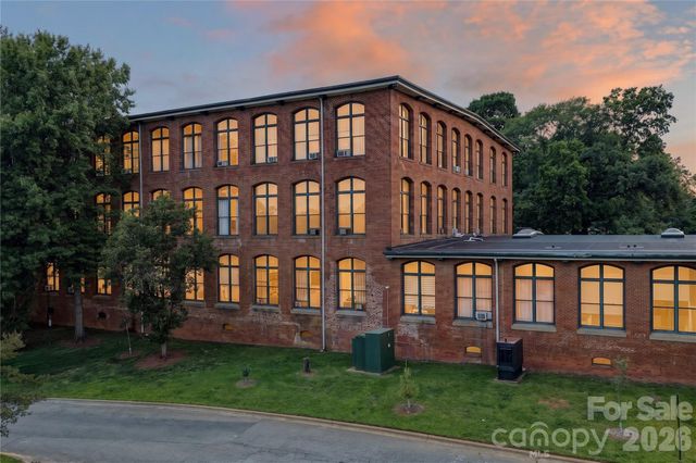 201 S Hoskins Road 121, Charlotte, NC 28208